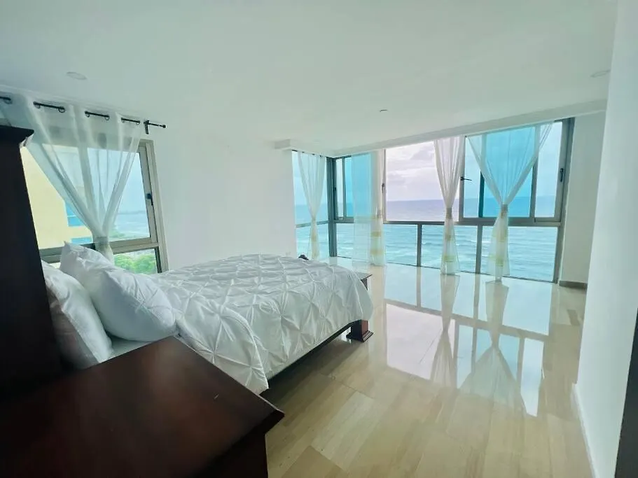 Beach Front Penthouse In Exclusive Tower Santo Domingo 0*,
