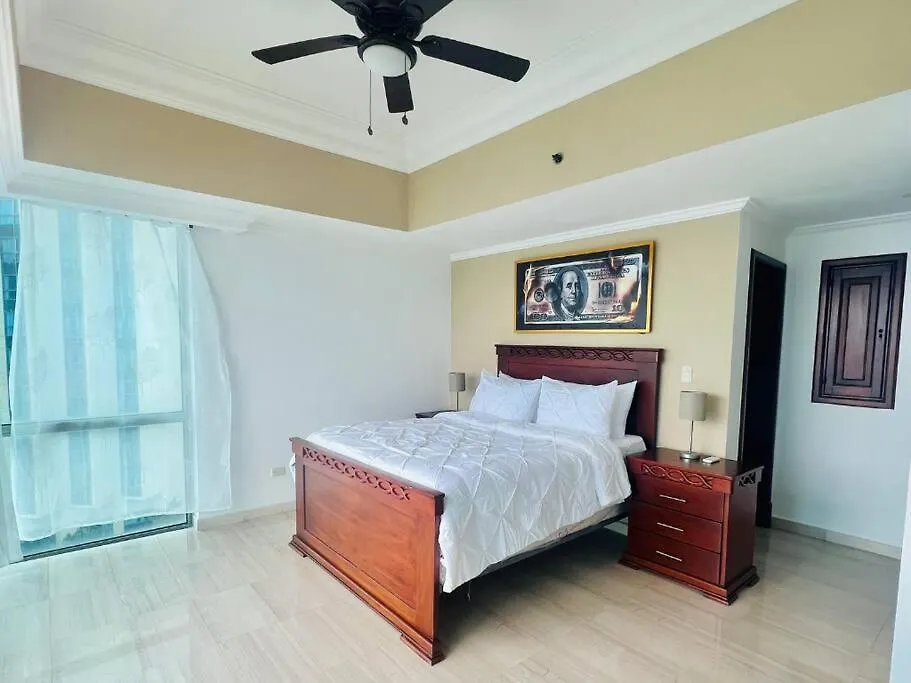 Beach Front Penthouse In Exclusive Tower 聖多明哥 公寓